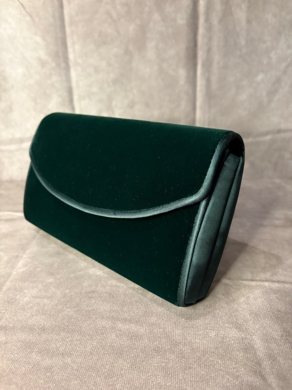 Emerald Green Velvet Clutch Evening Bag La Regale NWT